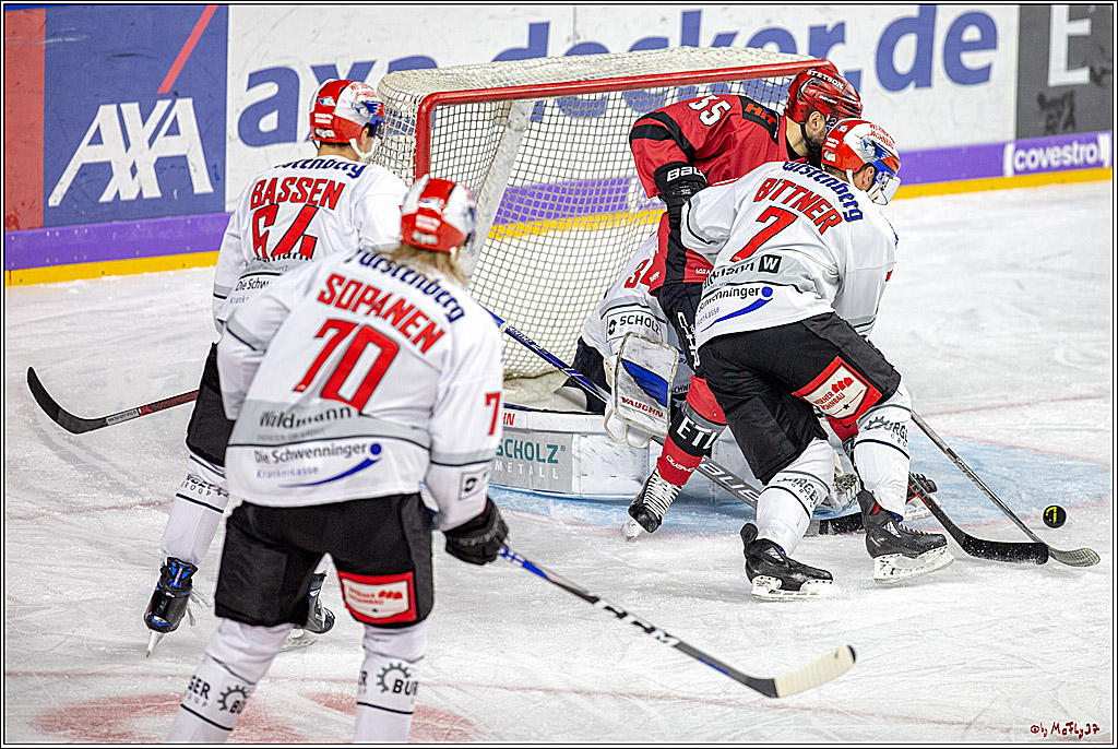 DEL; Koelner Haie - Schwenninger Wild Wings, 06.12.2018